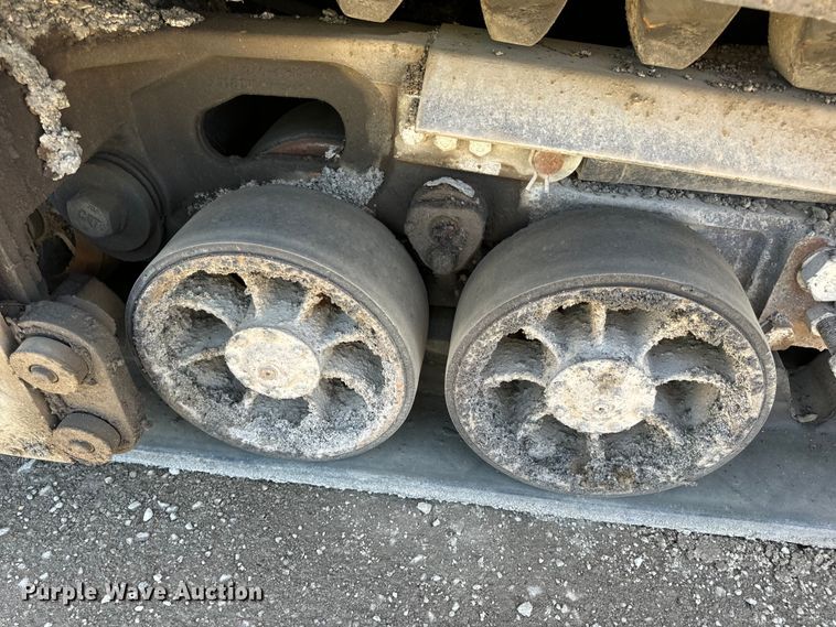 image for item DL4441 2015 Caterpillar  AP1055F paver