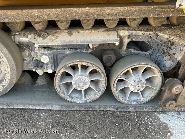 image for item DL4441 2015 Caterpillar  AP1055F paver