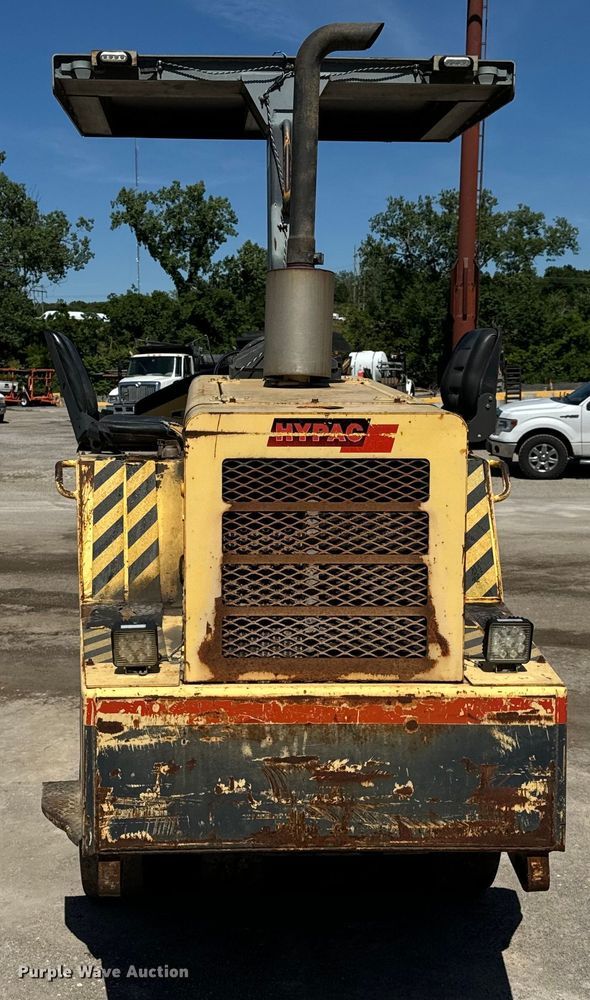 image for item DL4442 2004 Hypac C530AH pneumatic roller