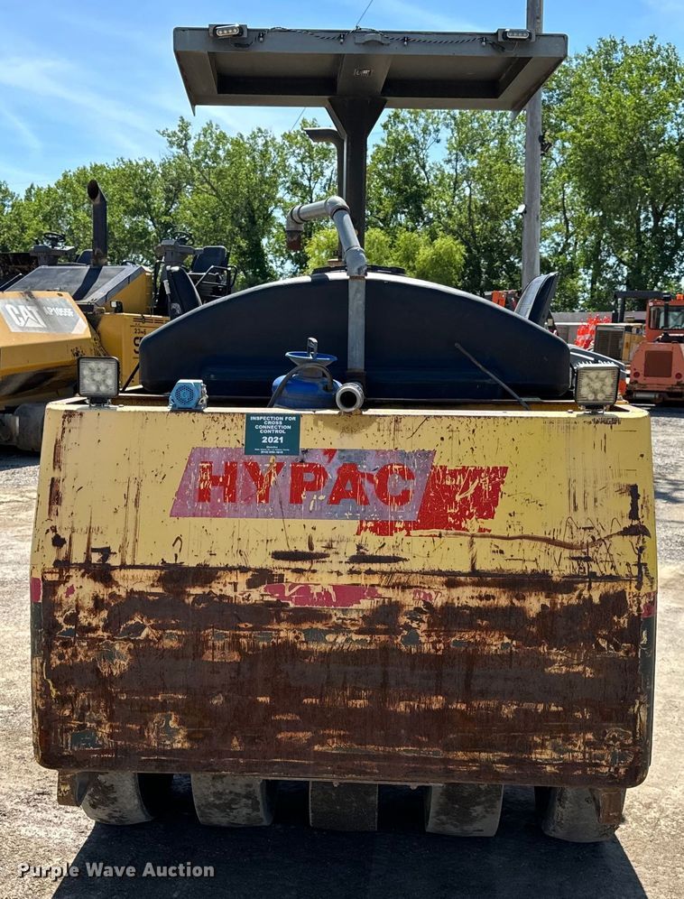 image for item DL4442 2004 Hypac C530AH pneumatic roller