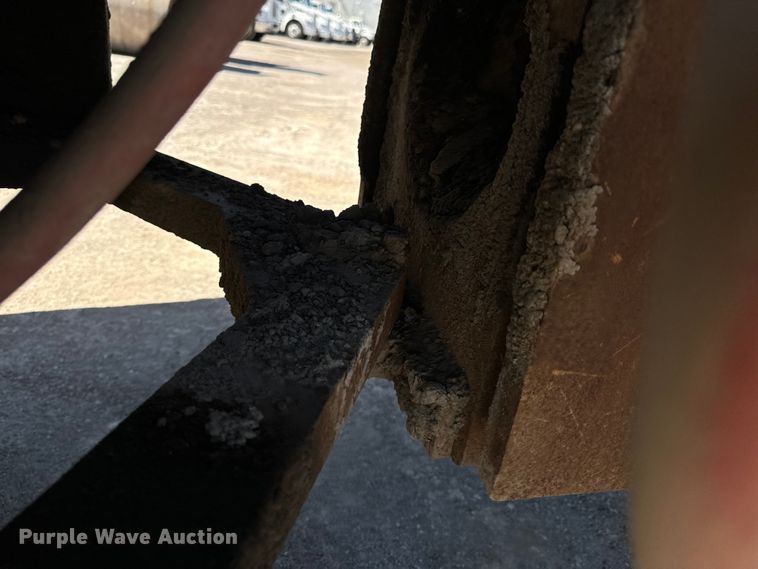 image for item DL4442 2004 Hypac C530AH pneumatic roller