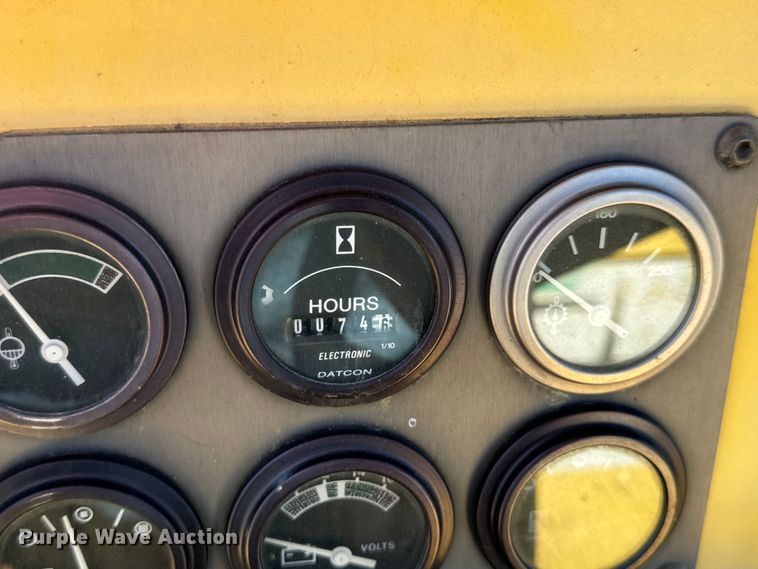 image for item DL4442 2004 Hypac C530AH pneumatic roller