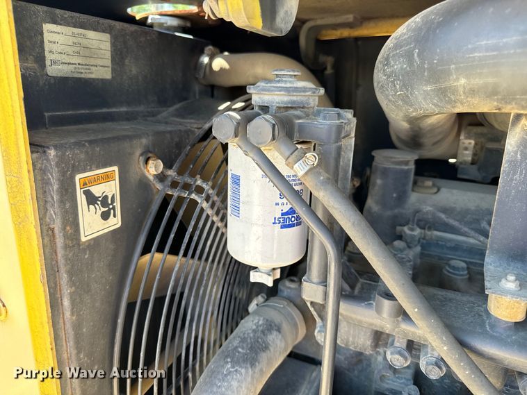 image for item DL4442 2004 Hypac C530AH pneumatic roller