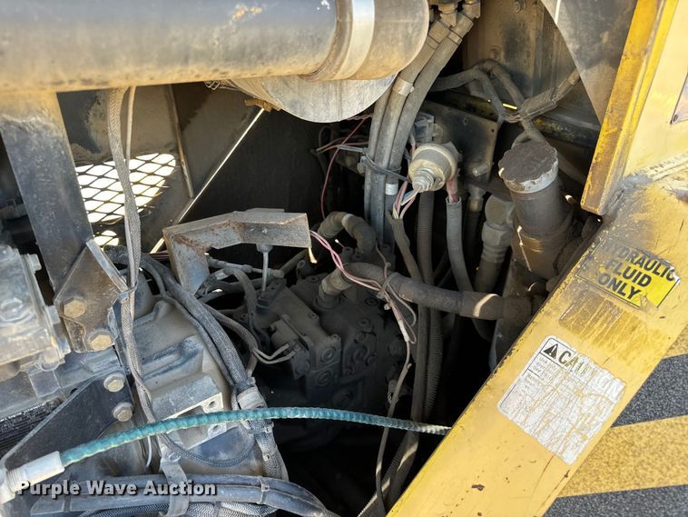 image for item DL4442 2004 Hypac C530AH pneumatic roller