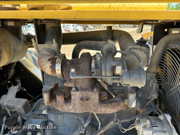 image for item DL4442 2004 Hypac C530AH pneumatic roller