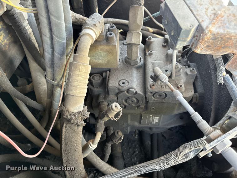 image for item DL4442 2004 Hypac C530AH pneumatic roller