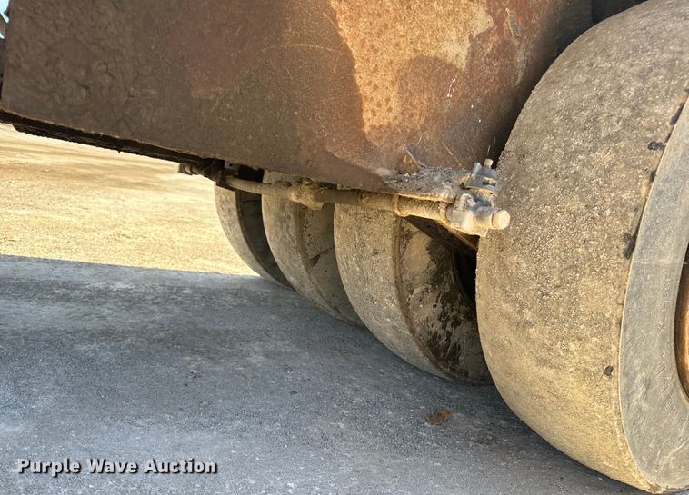 image for item DL4442 2004 Hypac C530AH pneumatic roller