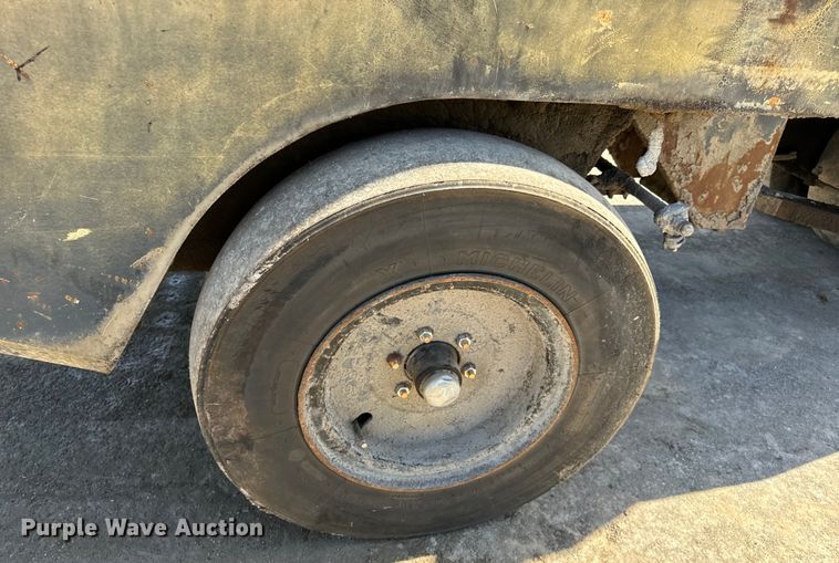 image for item DL4442 2004 Hypac C530AH pneumatic roller