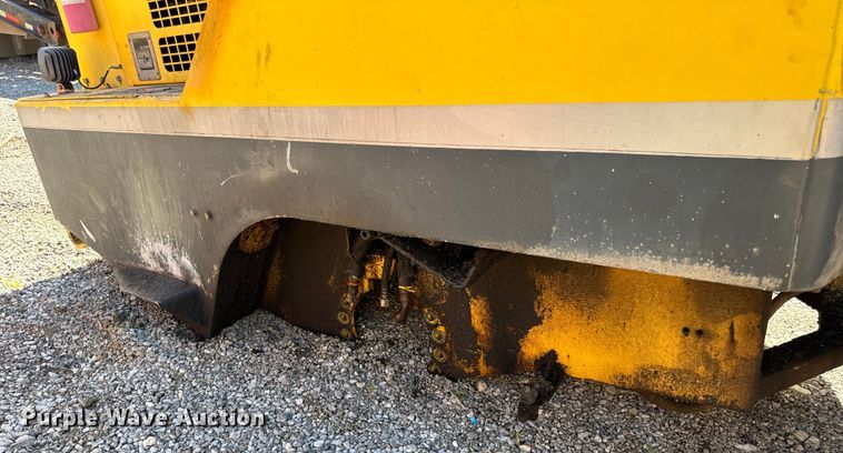 image for item DL4443 2012 Bomag BW11RH pneumatic roller