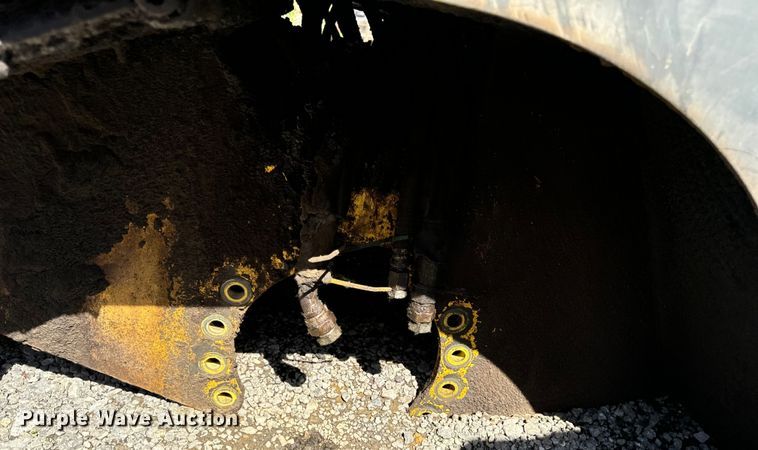 image for item DL4443 2012 Bomag BW11RH pneumatic roller