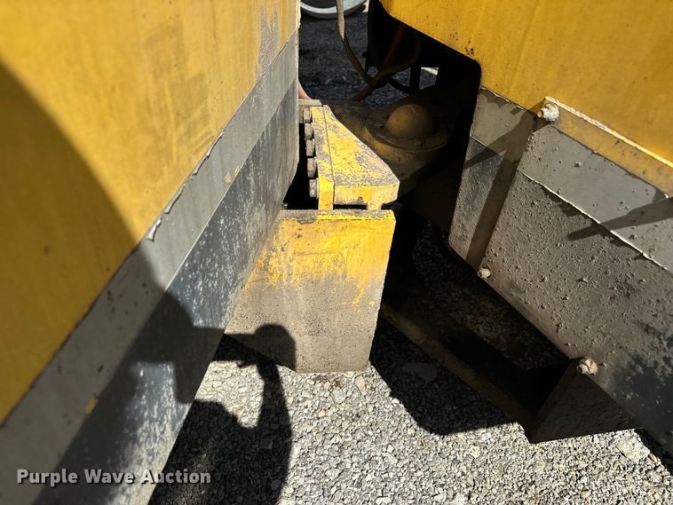 image for item DL4443 2012 Bomag BW11RH pneumatic roller