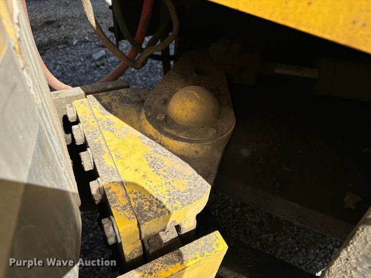 image for item DL4443 2012 Bomag BW11RH pneumatic roller