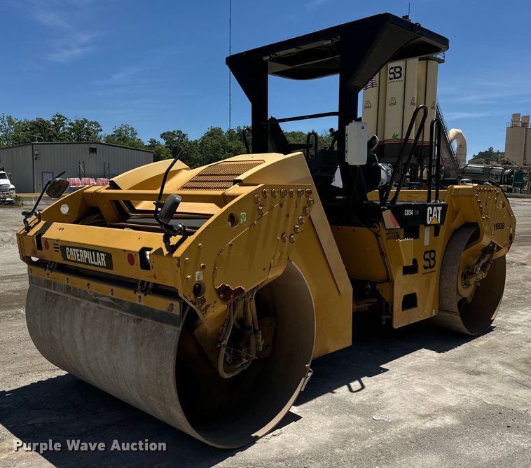 image for item DL4444 2015 Caterpillar  CB54 XW double drum vibratory roller