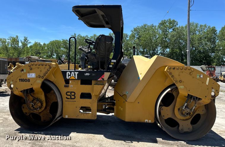 image for item DL4444 2015 Caterpillar  CB54 XW double drum vibratory roller