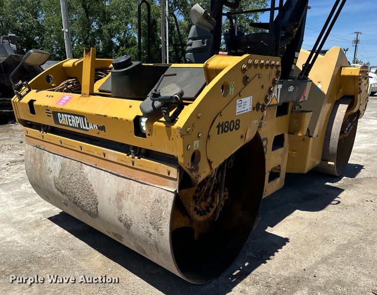 image for item DL4444 2015 Caterpillar  CB54 XW double drum vibratory roller