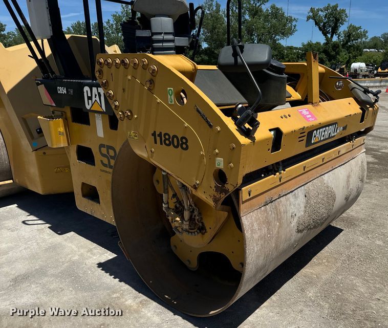 image for item DL4444 2015 Caterpillar  CB54 XW double drum vibratory roller
