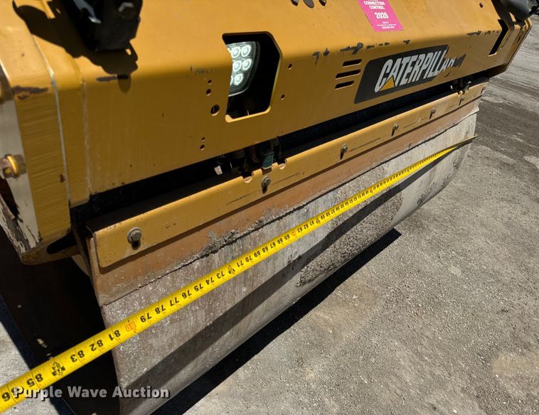 image for item DL4444 2015 Caterpillar  CB54 XW double drum vibratory roller