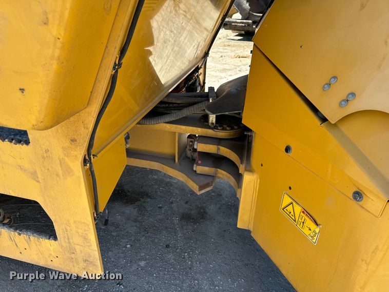 image for item DL4444 2015 Caterpillar  CB54 XW double drum vibratory roller