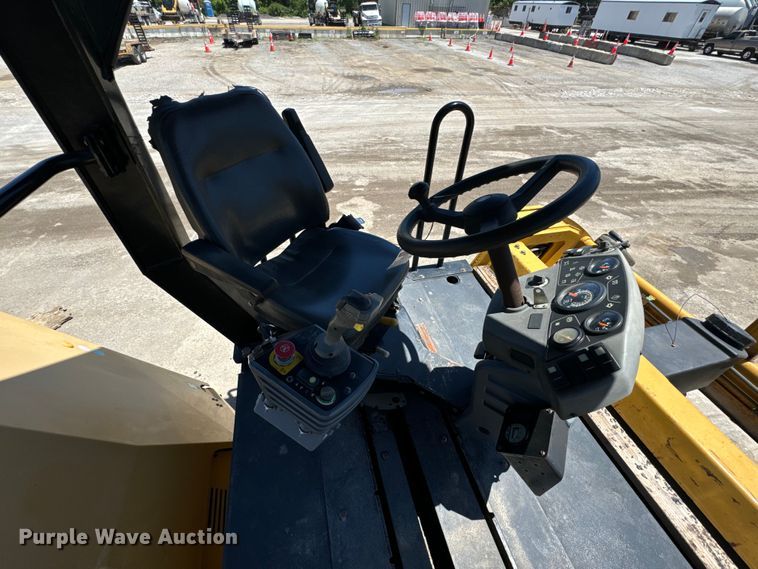 image for item DL4444 2015 Caterpillar  CB54 XW double drum vibratory roller