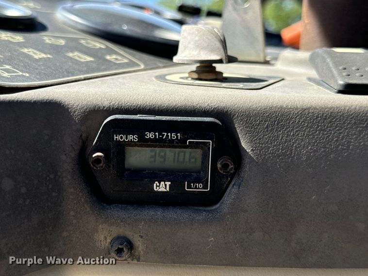 image for item DL4444 2015 Caterpillar  CB54 XW double drum vibratory roller