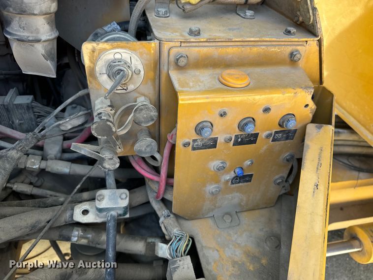 image for item DL4444 2015 Caterpillar  CB54 XW double drum vibratory roller