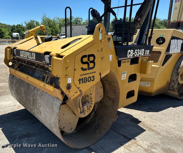 image for item DL4445 2003 Caterpillar  CB-534D XW double drum vibratory roller
