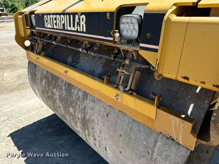 image for item DL4445 2003 Caterpillar  CB-534D XW double drum vibratory roller