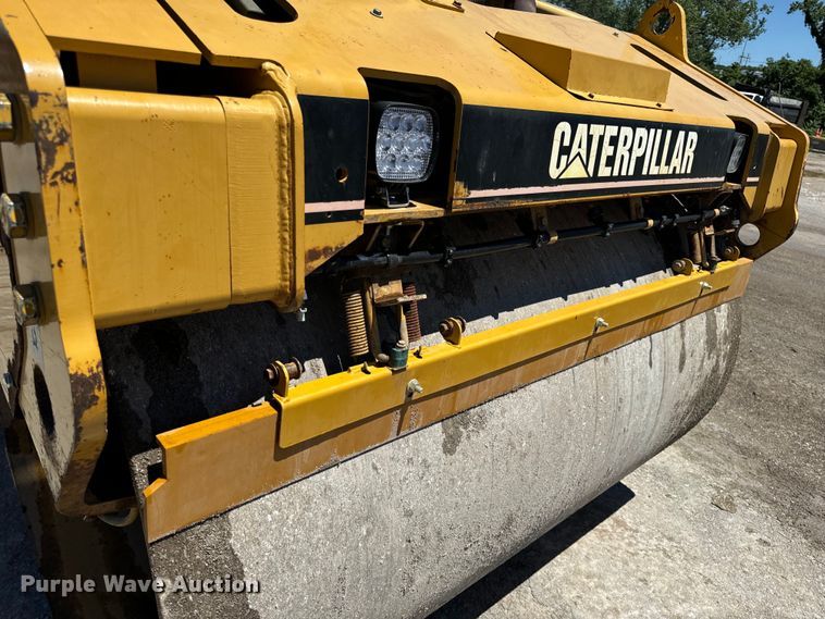 image for item DL4445 2003 Caterpillar  CB-534D XW double drum vibratory roller