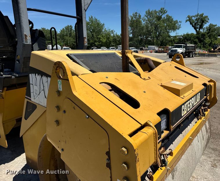 image for item DL4445 2003 Caterpillar  CB-534D XW double drum vibratory roller