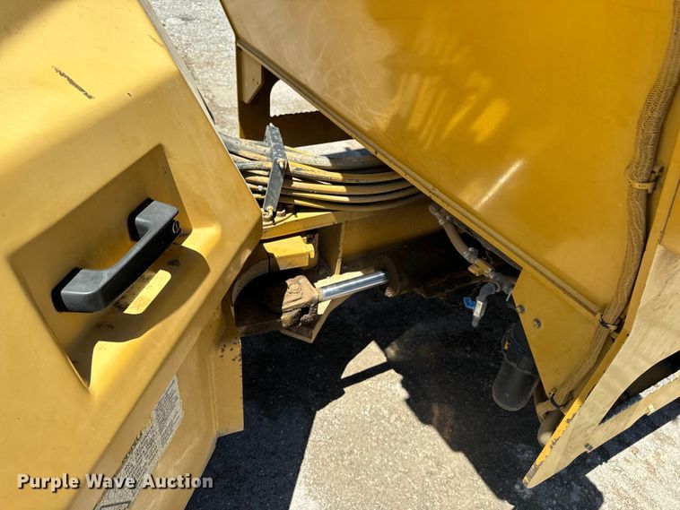 image for item DL4445 2003 Caterpillar  CB-534D XW double drum vibratory roller