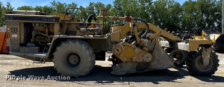 image for item DL4446 1990 Caterpillar  SS-250 soil stabilizer