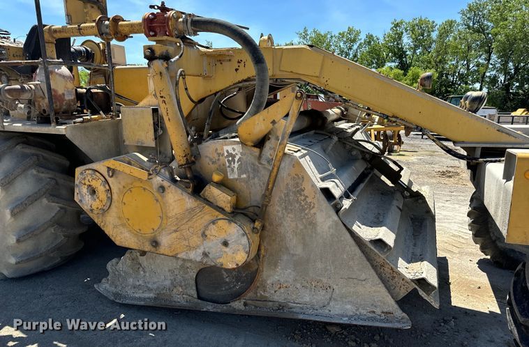 image for item DL4446 1990 Caterpillar  SS-250 soil stabilizer