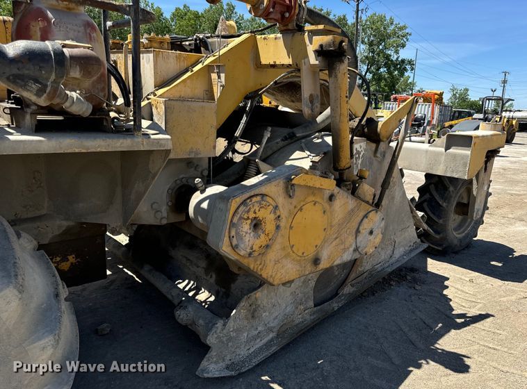 image for item DL4446 1990 Caterpillar  SS-250 soil stabilizer