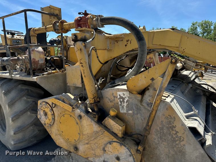 image for item DL4446 1990 Caterpillar  SS-250 soil stabilizer