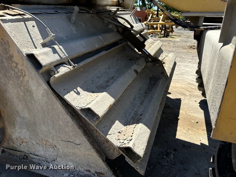 image for item DL4446 1990 Caterpillar  SS-250 soil stabilizer