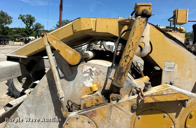 image for item DL4446 1990 Caterpillar  SS-250 soil stabilizer