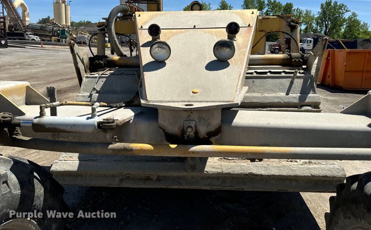 image for item DL4446 1990 Caterpillar  SS-250 soil stabilizer