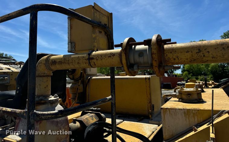 image for item DL4446 1990 Caterpillar  SS-250 soil stabilizer