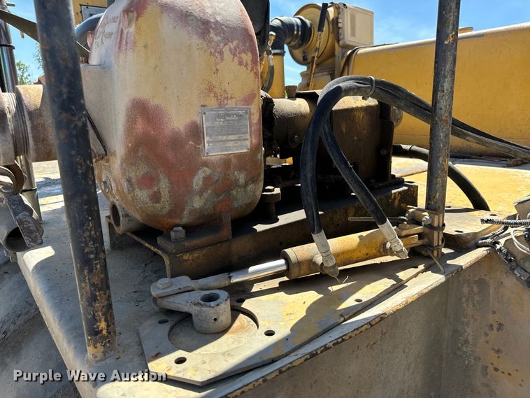 image for item DL4446 1990 Caterpillar  SS-250 soil stabilizer