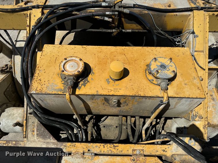 image for item DL4446 1990 Caterpillar  SS-250 soil stabilizer