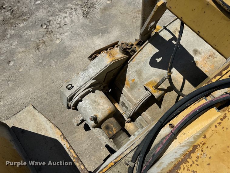 image for item DL4446 1990 Caterpillar  SS-250 soil stabilizer