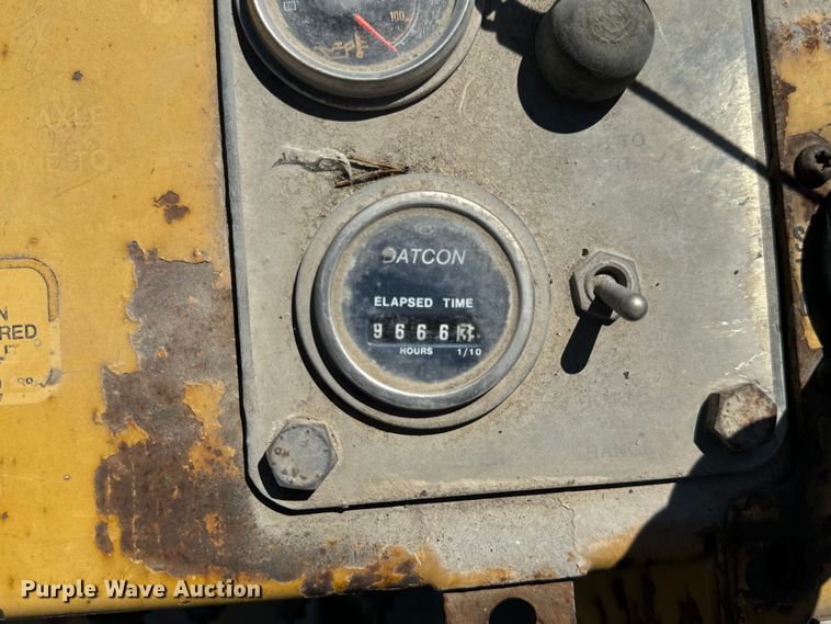 image for item DL4446 1990 Caterpillar  SS-250 soil stabilizer