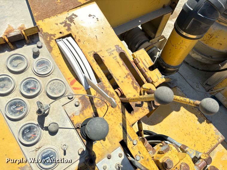 image for item DL4446 1990 Caterpillar  SS-250 soil stabilizer