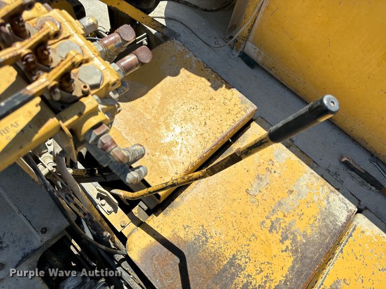 image for item DL4446 1990 Caterpillar  SS-250 soil stabilizer