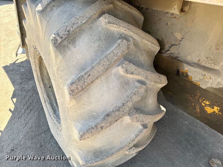 image for item DL4446 1990 Caterpillar  SS-250 soil stabilizer