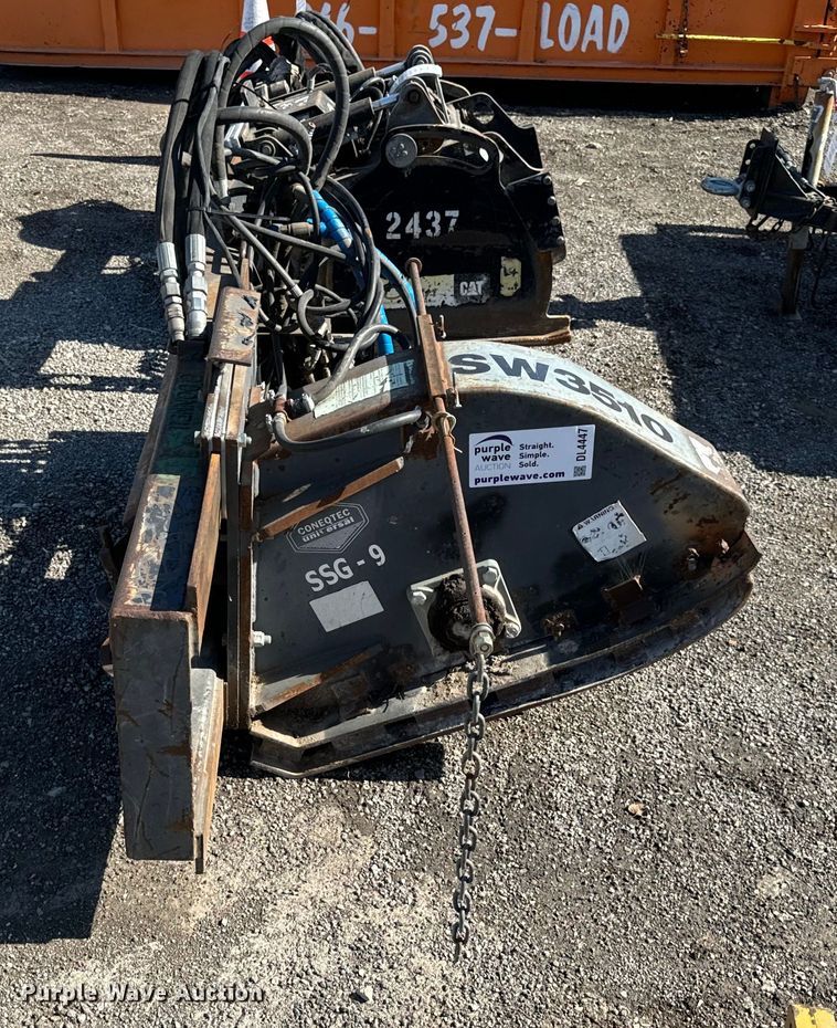 image for item DL4447 Coneqtec Universal SSG9 skid steer rock saw