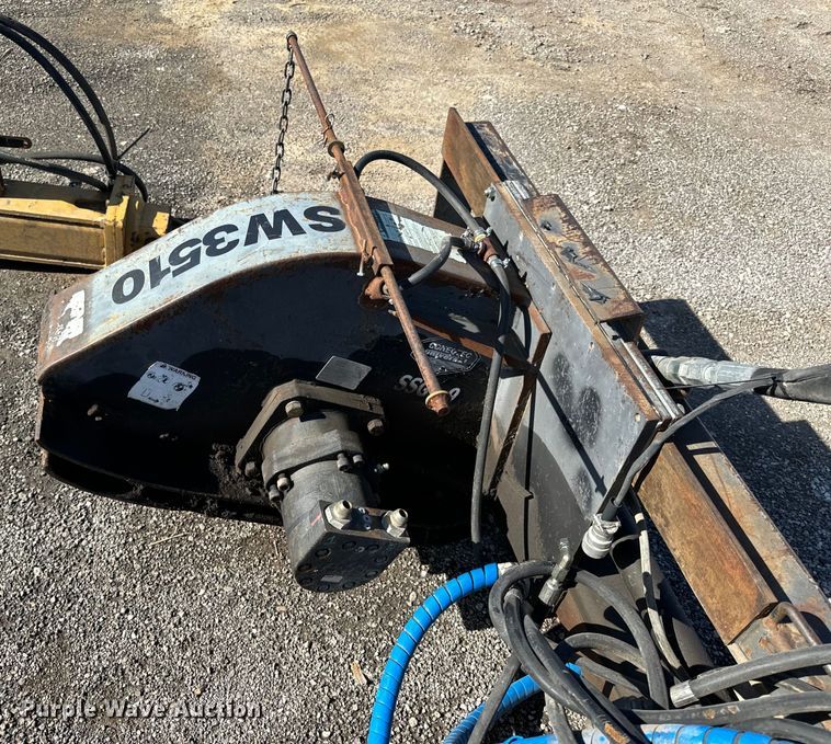 image for item DL4447 Coneqtec Universal SSG9 skid steer rock saw