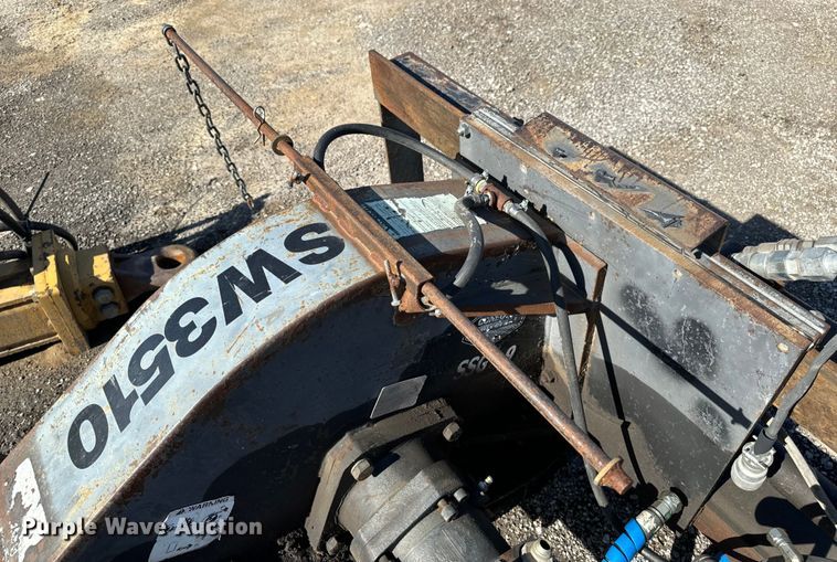 image for item DL4447 Coneqtec Universal SSG9 skid steer rock saw