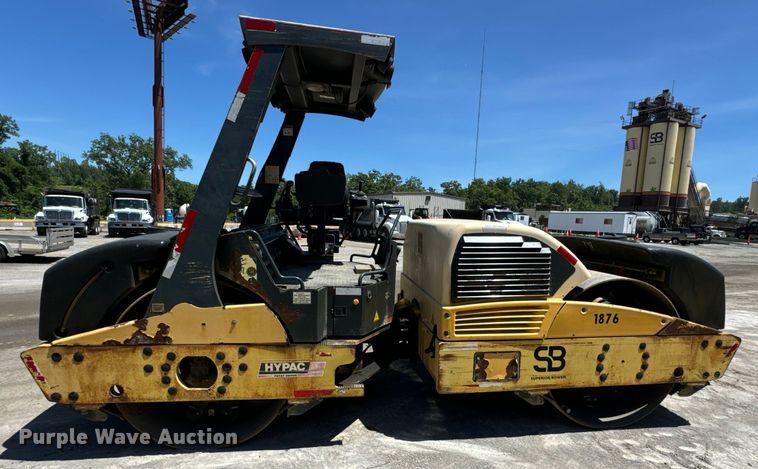 image for item DL4449 2009 Hypac C766D double drum vibratory roller