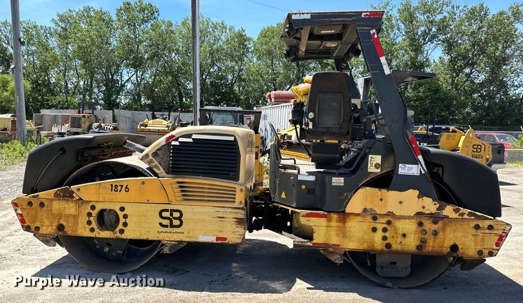 image for item DL4449 2009 Hypac C766D double drum vibratory roller